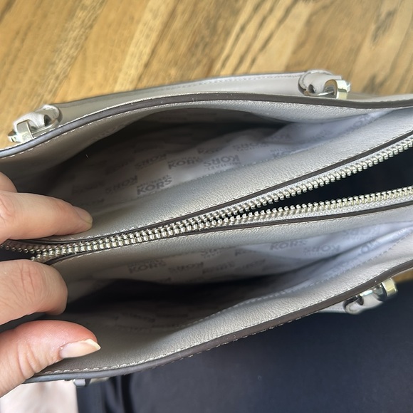 Michael Kors Ellis Satchel - Picture 6 of 10